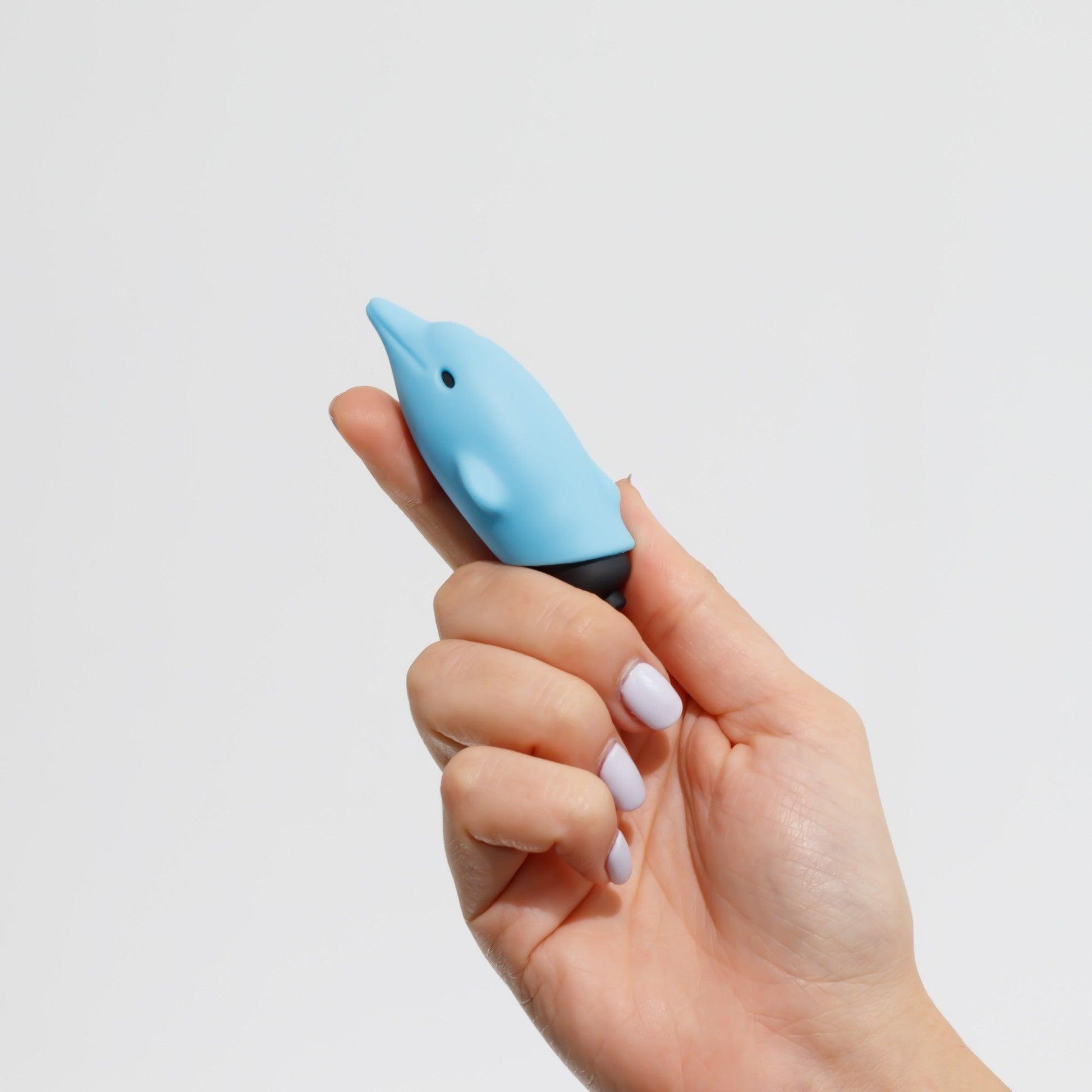 Vibrator Mini cu 10 Moduri de Vibratie, Design Compact si Adorabil, Crushious Dolphin, Albastru - Amoroso