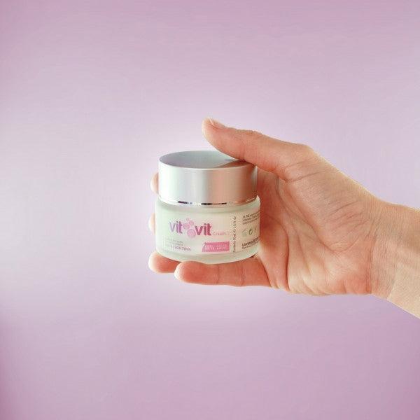 Crema de fata cu extract de melc, Regenerare, Hidratare si Efect Anti-Aging Natural, 50 ml - Amoroso